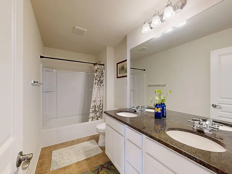 2901 Dillon Dr — Photo 15