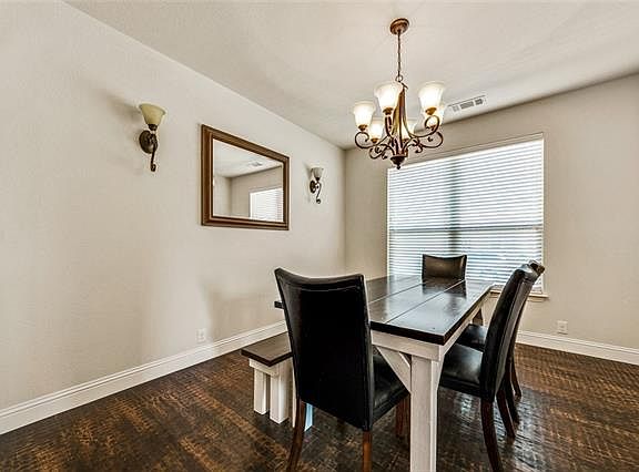 5th image of 3427 Walnut Ln