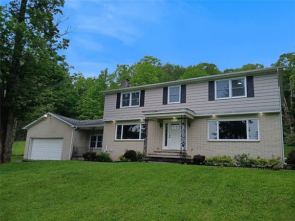 5th image of 8688 Hayes Hollow Rd