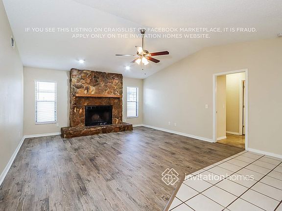 3rd image of 500 Hadley Dr