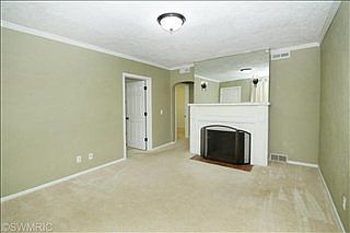 4th image of 7908 Lake Wood Dr
