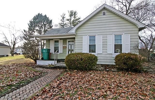 1st image of 118 S Shabbona St