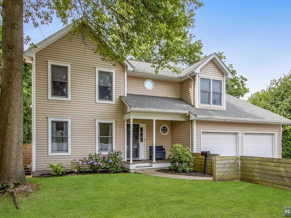 1st image of 455 Piermont Ave