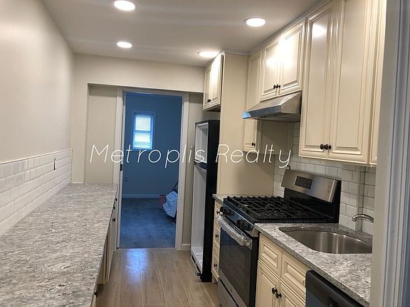 5th image of 23-22 24th St #1