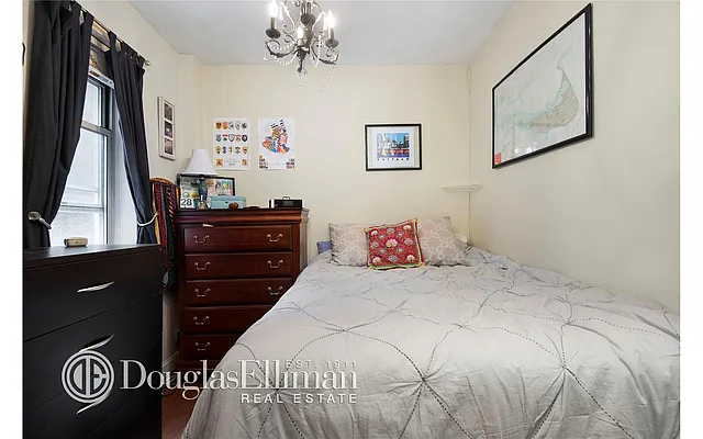 Rented by Douglas Elliman | media 19