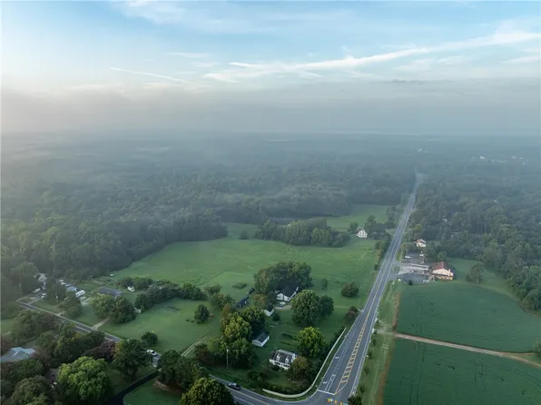 4092 Centerville Rd, Williamsburg, VA 23188