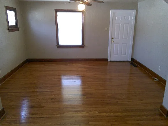 2 bed, 950 sqft, $1,100 — Photo 3