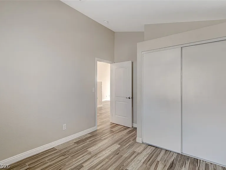 1331 Frost Flower Dr — Photo 32