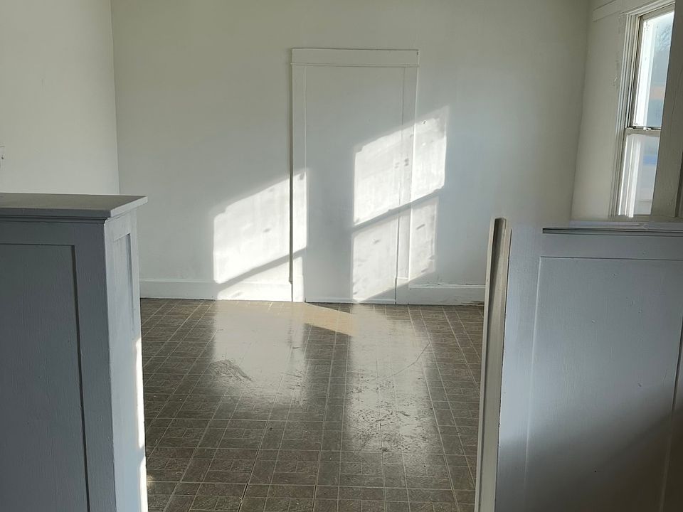 1st image of 4948 Reading Ave APT 1R
