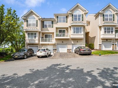 86 Lakeview Ct, Pompton Lakes, NJ, 07442