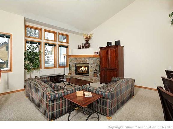 4th image of 890 Highwood Cir #890