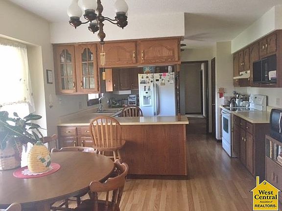 2nd image of 271 Lori Ln