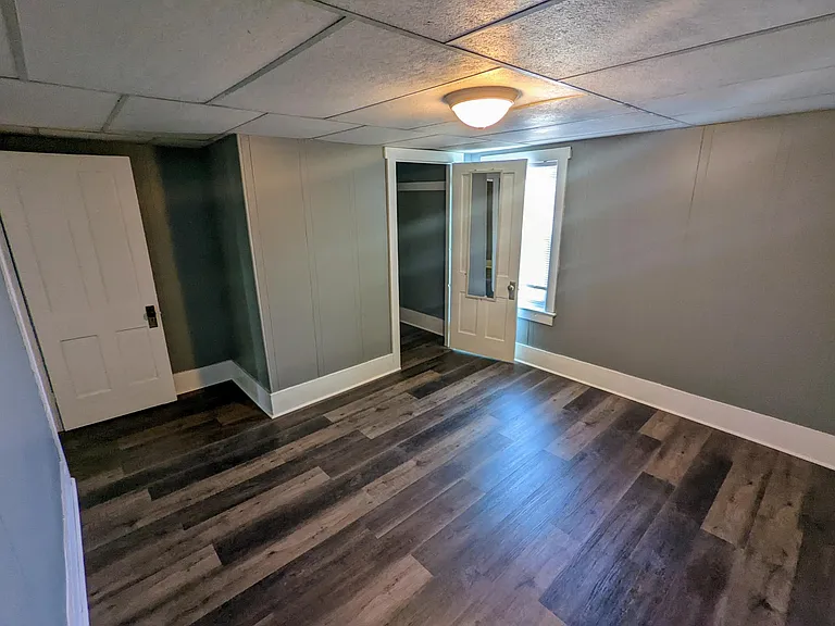 155 Queen St #3 — Photo 9