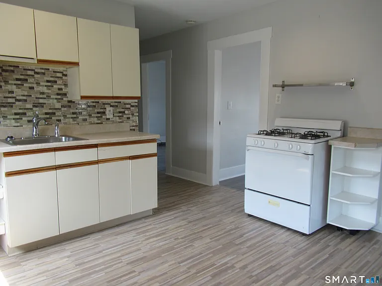 81 Jetland St #3 — Photo 4