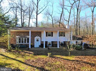 97 Pheasant Ln, Newtown, PA 18940