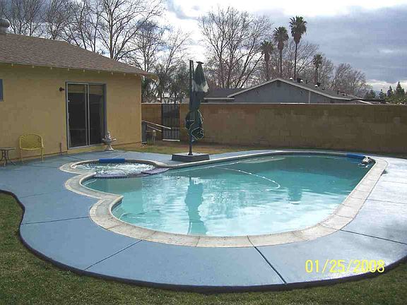 Fabulous Back Yard-Great for Entertaining !