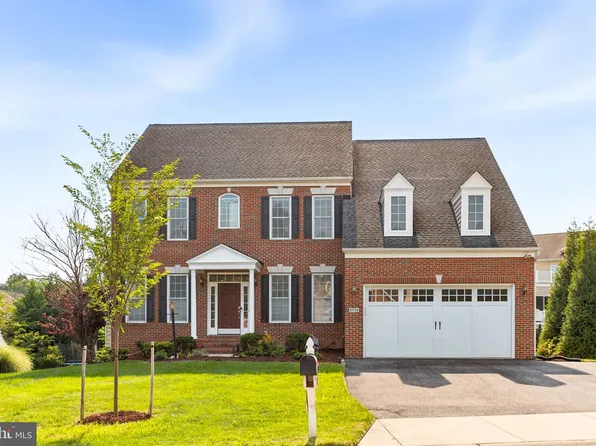 10724 Red Dahlia Dr, Woodstock, MD 21163