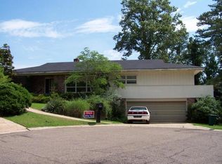 807 20th Ave N, Columbus, MS 39701