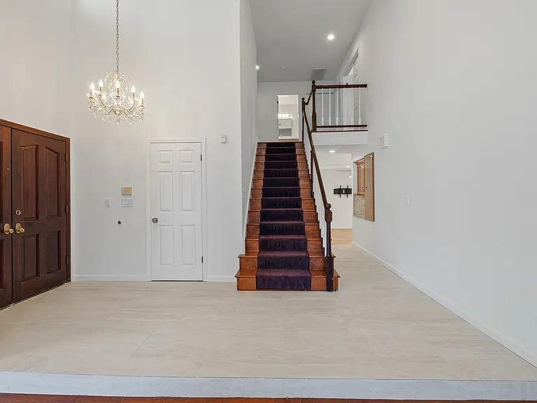 4215 Balcony Dr — Photo 6