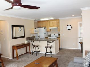 5536 Foxtail Loop #B, Carlsbad, CA 92010