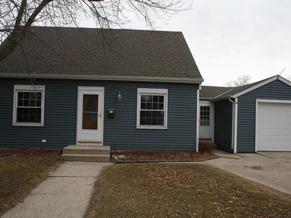 1st image of 975 Birchwood Dr
