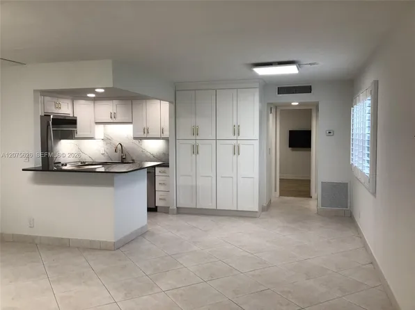 675 Monaco Ct #675-O, Delray Beach, FL 33446