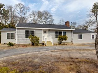 22 Brian Ln, Hyannis, MA 02601