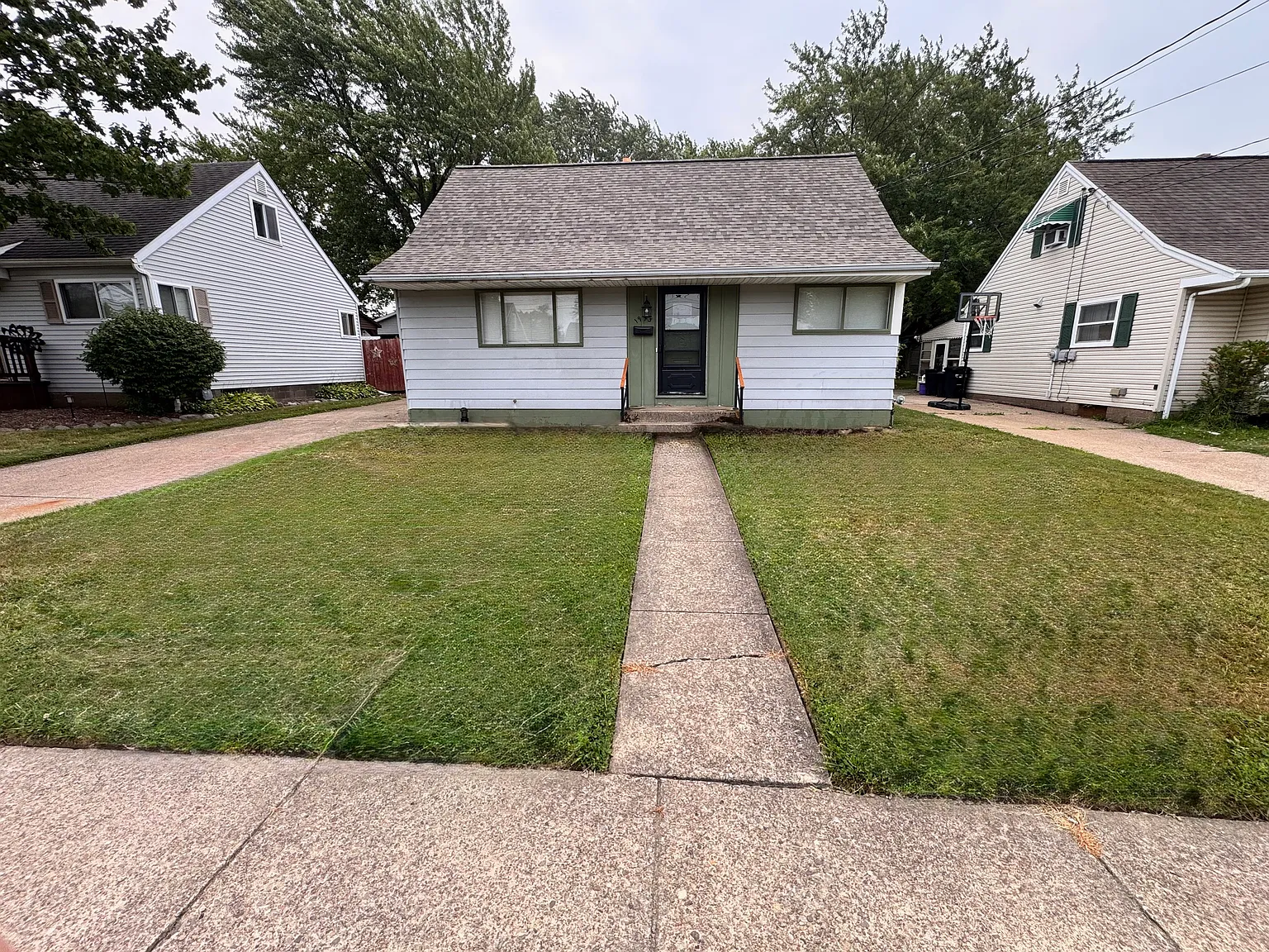 4 bed, 1075 sqft, $1,500 — Photo 2