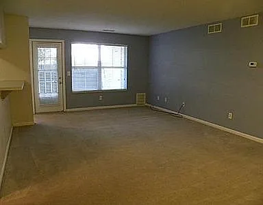 127 Fieldcrest St #101 — Photo 3