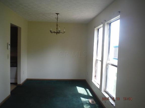3rd image of 2388 Hampstead Dr