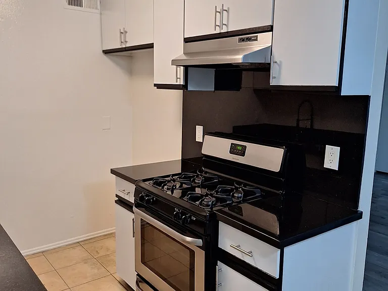 10210 Eton Ave #102 — Photo 5