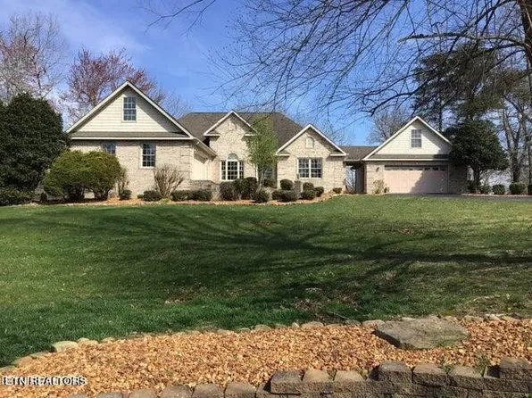 1432 Golf Club Ln, Crossville, TN 38571