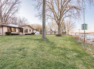 S109W34776 Jacks Bay Rd, Mukwonago, WI 53149