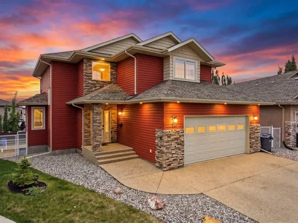 30 N Lawson Close, Red Deer, AB T4R 0H4