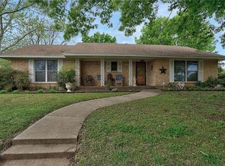 1006 S Valentine Dr, Sherman, TX 75090