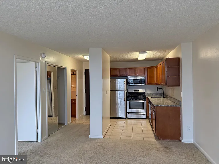 5225 Pooks Hill Rd #1517N — Photo 3