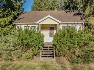 8821 W Elm Valley Rd, Union Pier, MI 49129