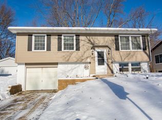 4504 Surrey Ct, Marion, IA 52302