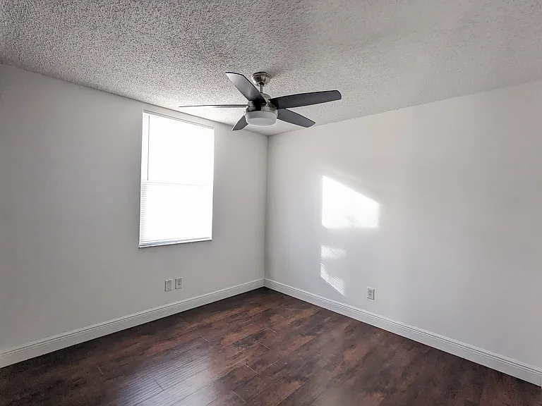 3400 Coachlight Dr — Photo 12