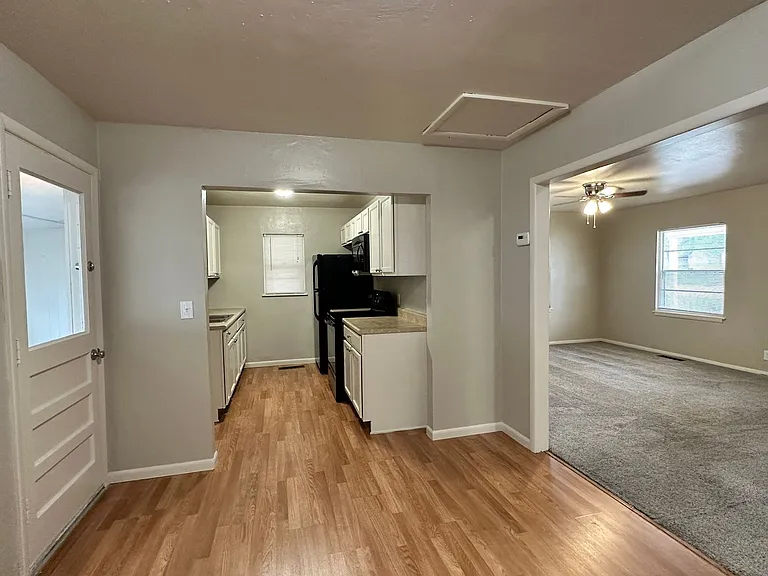 6239 N East Parkview St — Photo 4