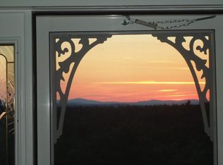 8 Copper Hill Rd, Hudson, NH 03051