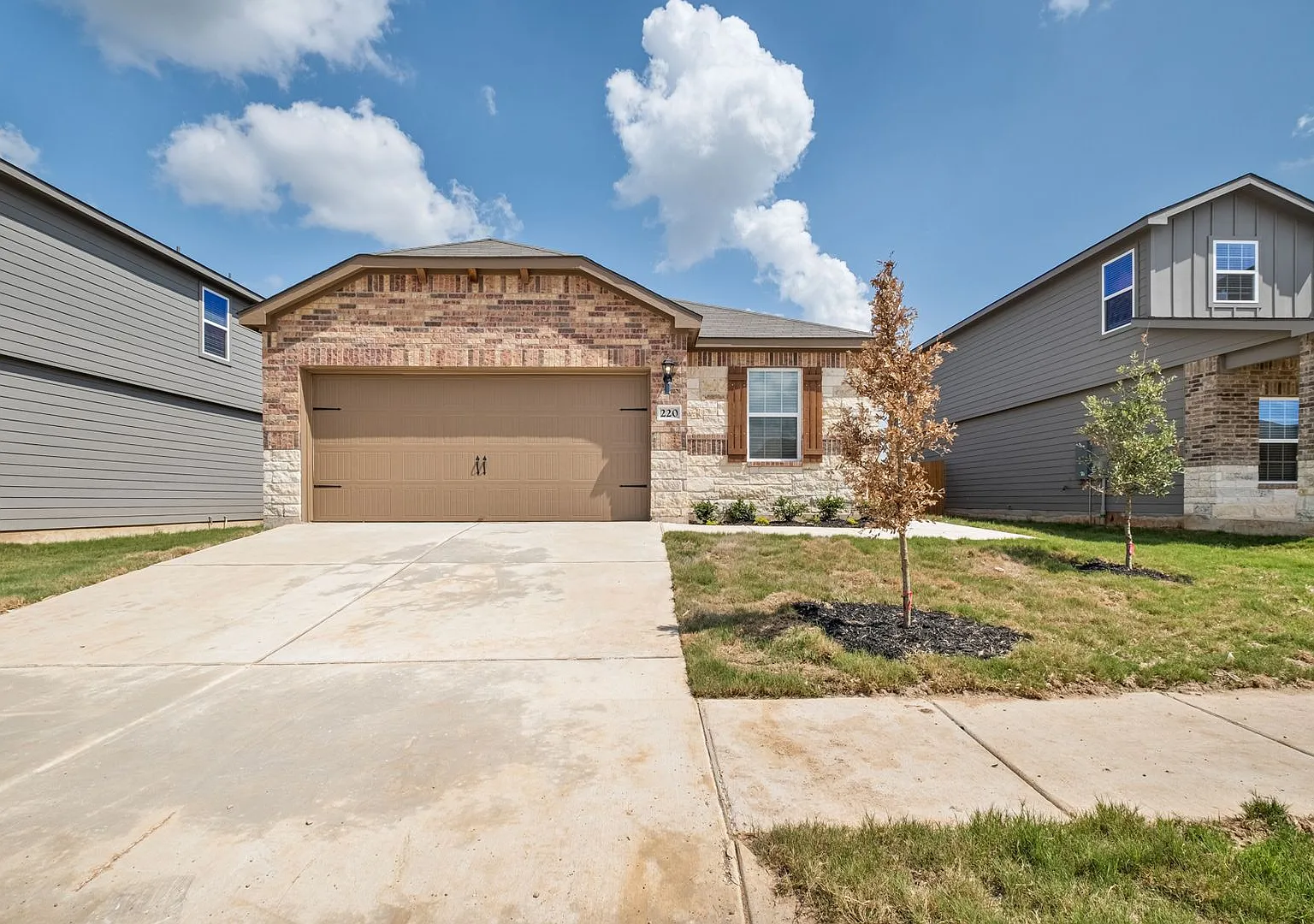 Beautiful 4 Bedroom, 2 Bath, Home in Liberty Hill — Photo 2