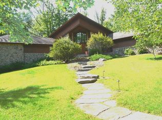 5400 Meadowcrest Dr, Ann Arbor, MI