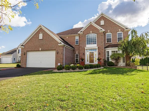 18 Caboose Cir, North Chili, NY 14514