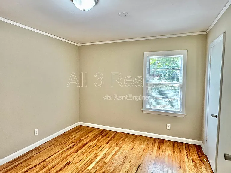 804 Hillman St — Photo 25