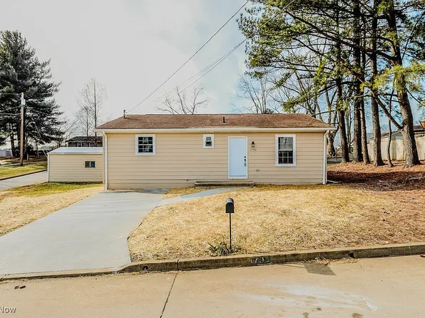 1702 Princeton St, Parkersburg, WV 26101