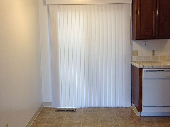 3rd image of 4460 Pomo Cir