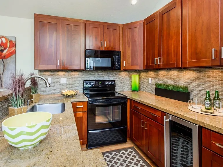 828 Boardwalk Pl — Photo 3