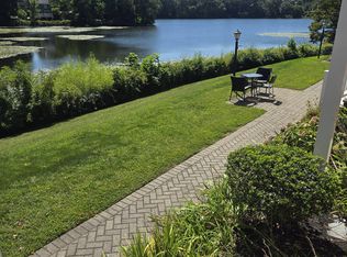40 Lake St APT B, Winchester, MA 01890