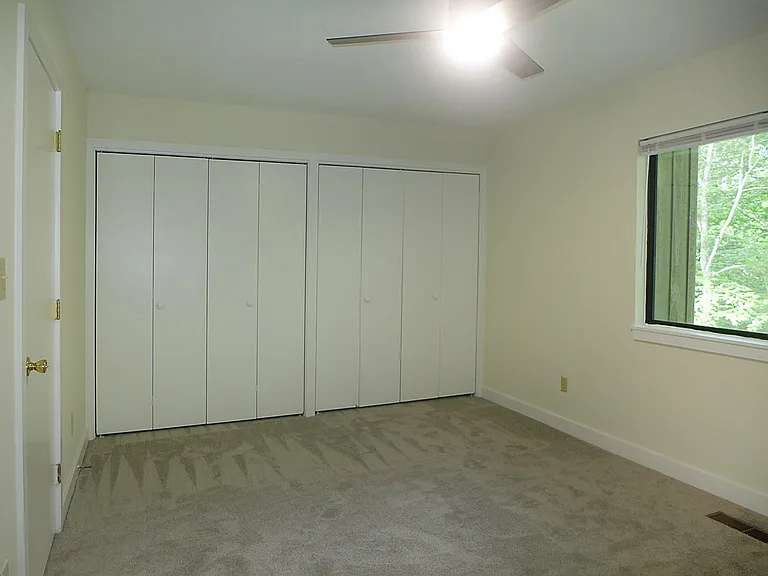 424 Fairoaks Cir — Photo 16